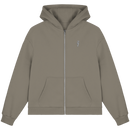 KhakiTracksuit Jacke mit modernem Streetwear-Schnitt, durchgehendem Reißverschluss und dezentem Branding auf der Brust. Sportlich mit klaren Linien, ideal für Alltag und Urban Style