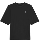 Oversize Tee aus der Standard Kollektion mit cleanem Deign und zeitloser Passform. Hochwertiges Material mit angenehmen Tragegefühl und dezentem Branding - ideal für einen modernen Alltagslook zwischen Streetwear und Casual Style